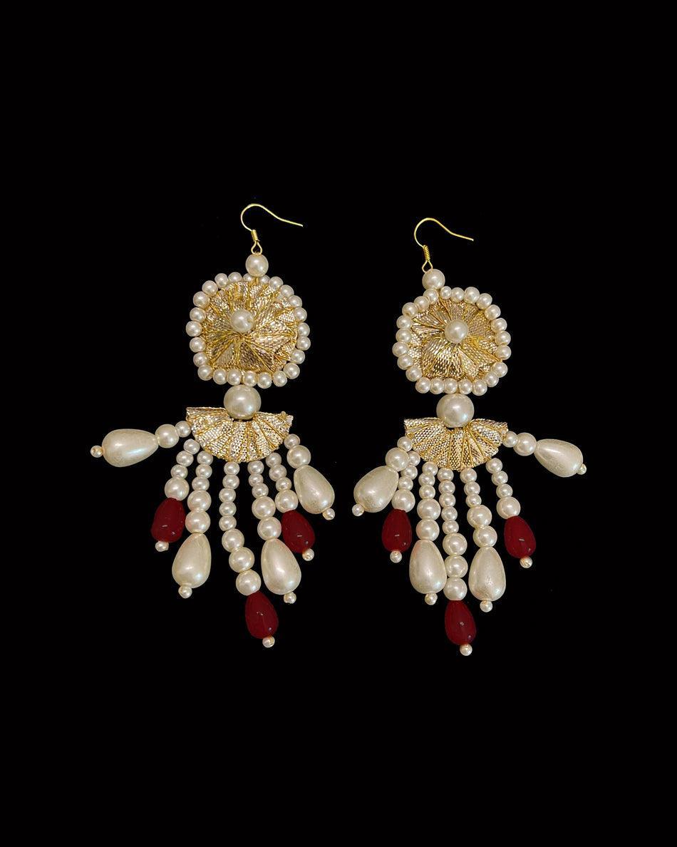 CHANDELIER EARRINGS - Multi.