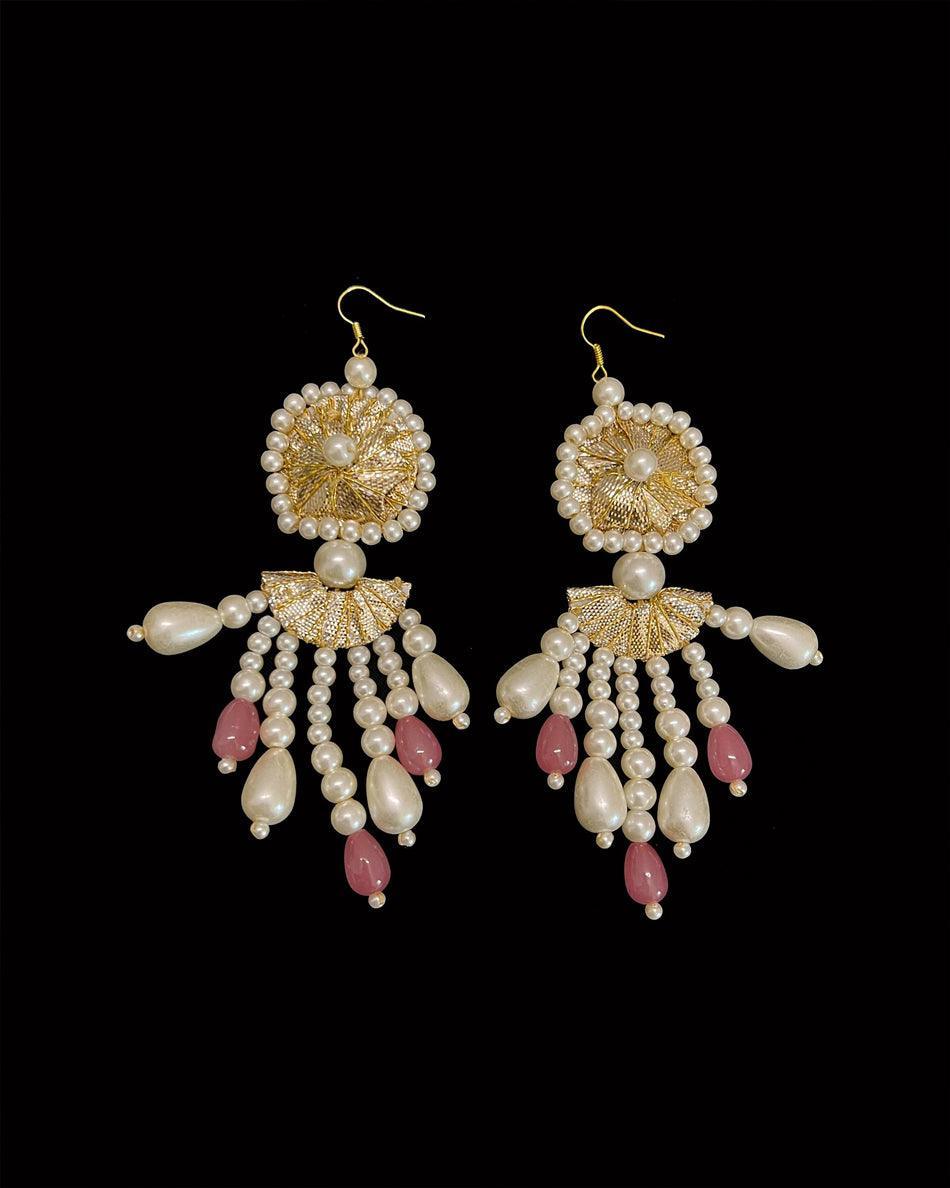 CHANDELIER EARRINGS - Multi.