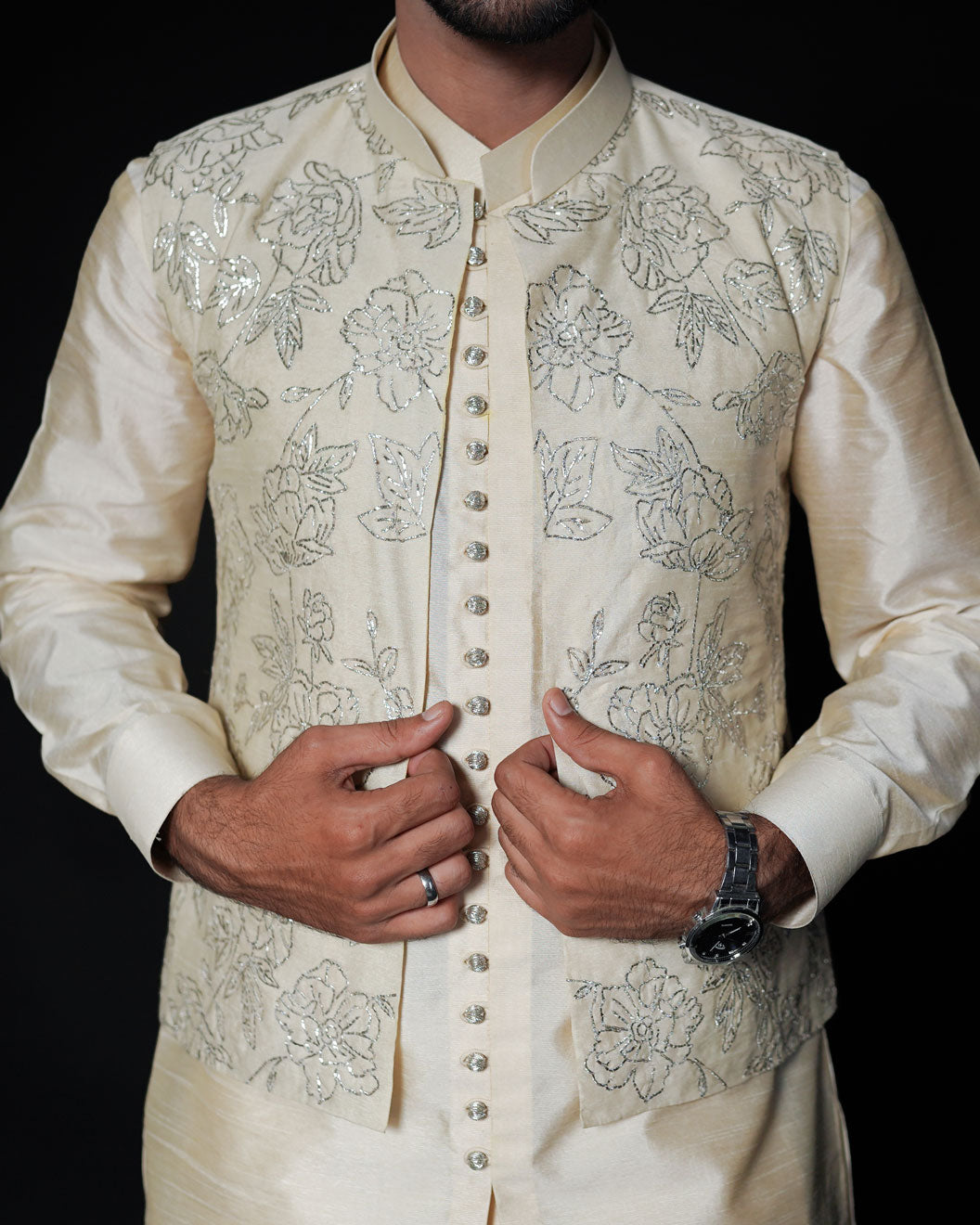 EMBROIDERED KURTA SET - Off White