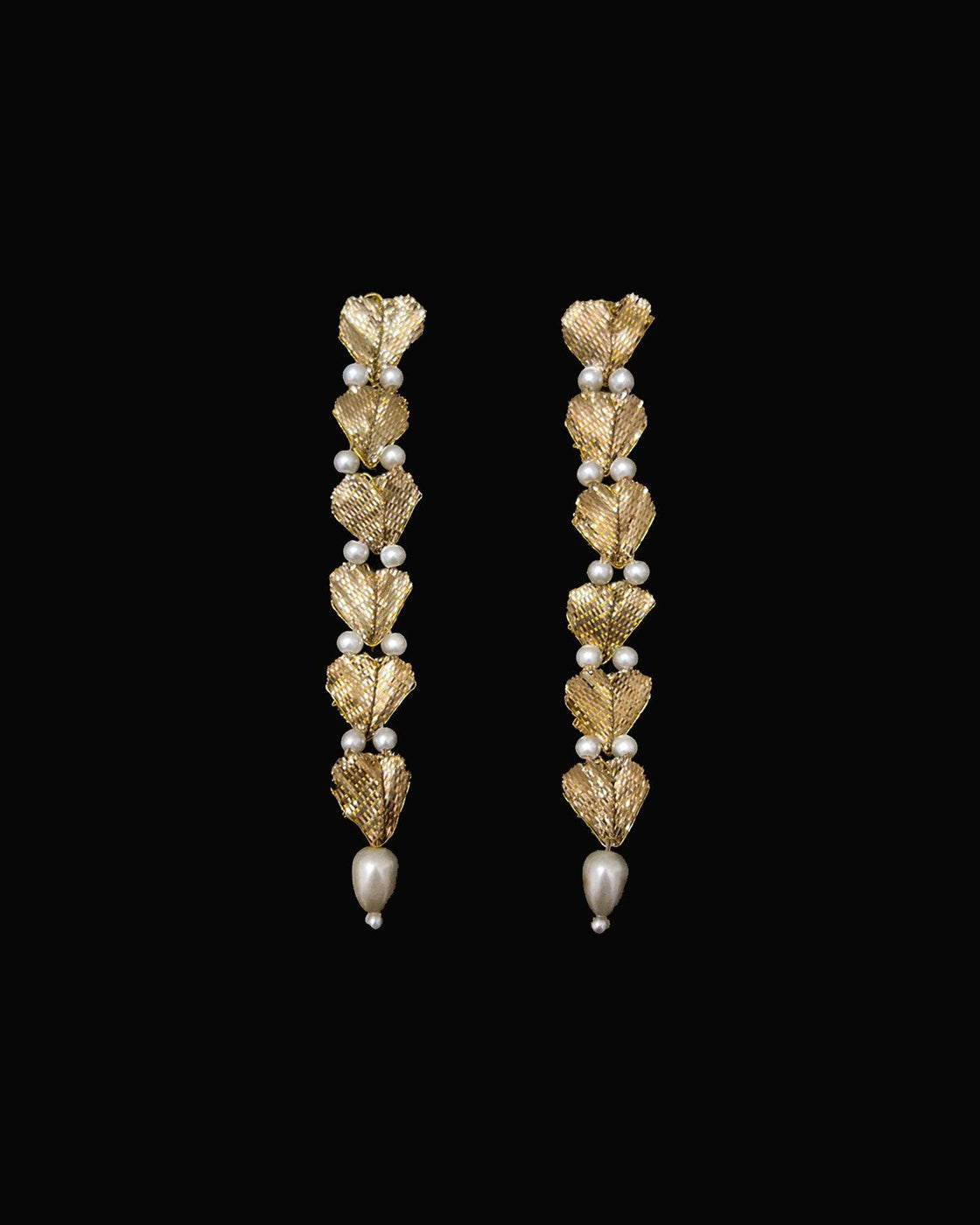 DROP EARRINGS - Golden.