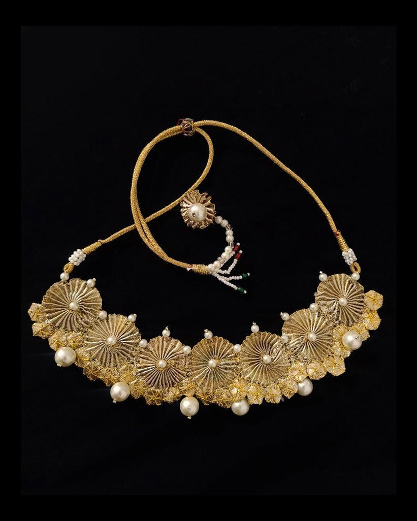 NECKLACE - Golden.