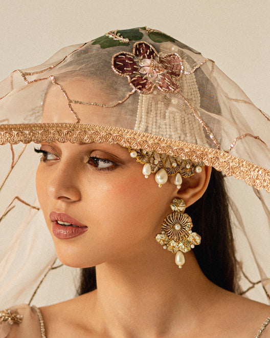 CHANDELIER EARRINGS - Golden