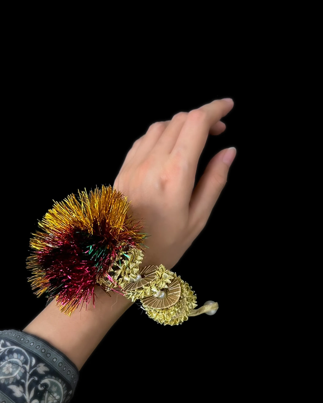 GAJRAH BRACELET - Golden