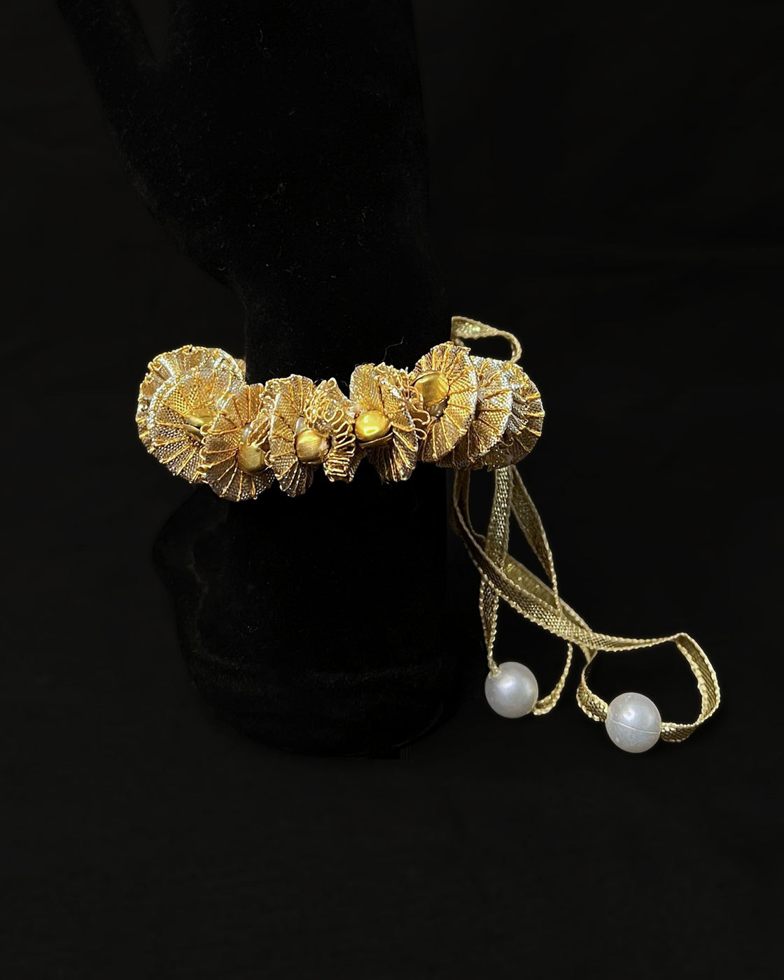 GAJRAH BRACELET - Golden