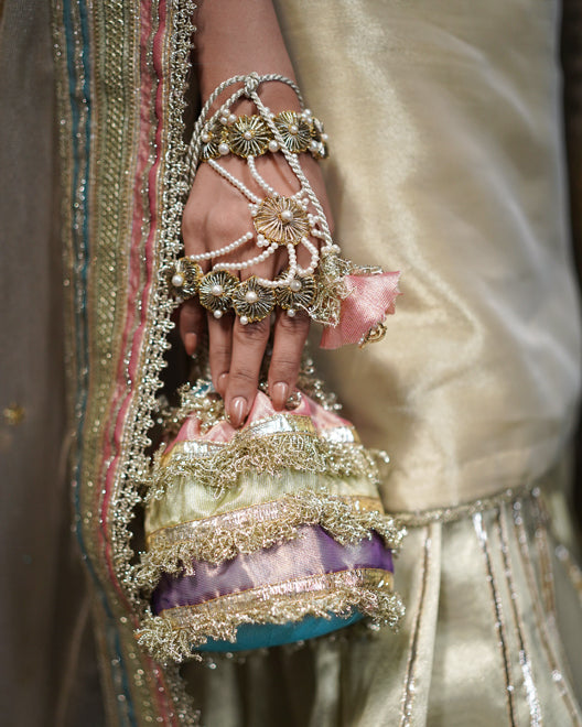 5 RING BRACELET - Golden